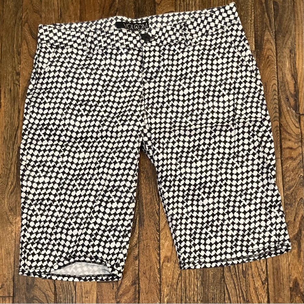Volcon Bermuda shorts with checker pattern